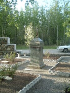 Memorial Post