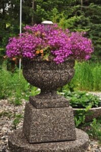 Roman Planter w base